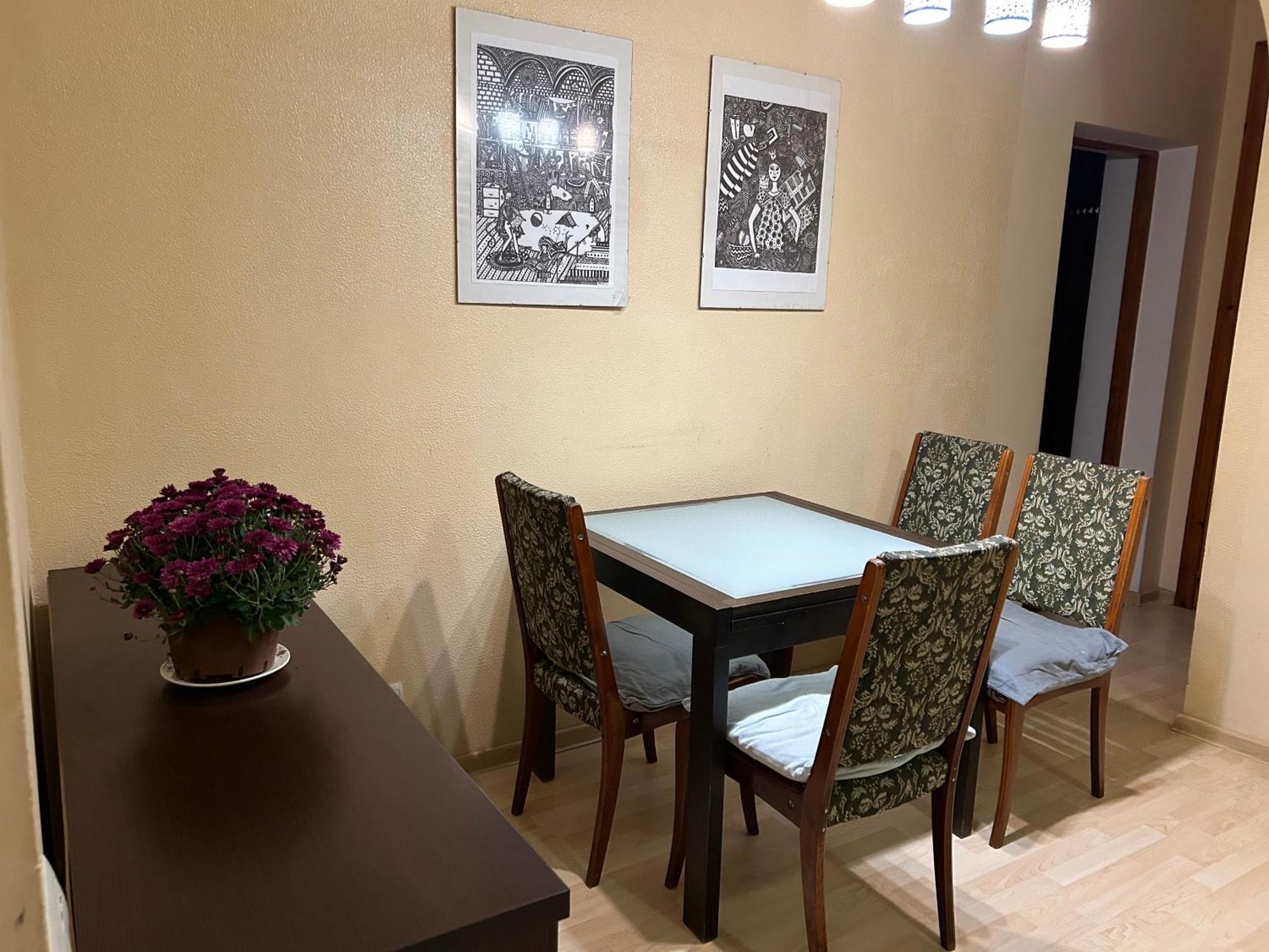 Three Bedroom Stepana Bandery Street Rivne Bagian luar foto